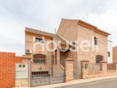 Casa en venta de 382 m² Calle Panaderos de Bargas, 45593 Bargas (Toledo)