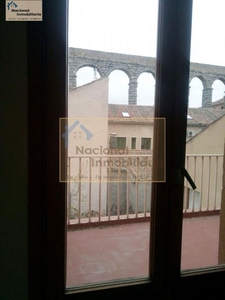 Dúplex en venta en Centro - Segovia de 2 habitaciones con aire acondicionado y calefacción