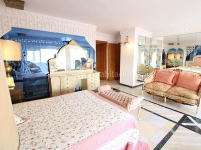 Piso amplio apartamento con gran terraza centro en Marbella