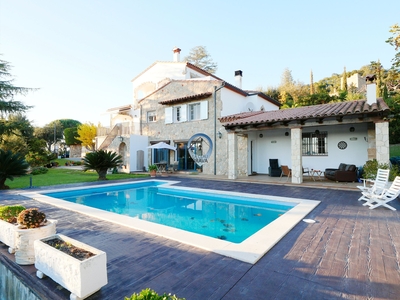 Venta de casa con piscina y terraza en Santa Cristina d'Aro