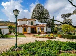 Casa con terreno en Archidona