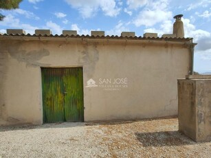 Casa con terreno en Aspe