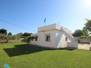 Casa con terreno en Chiclana de la Frontera