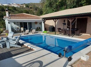 Casa con terreno en Torrox