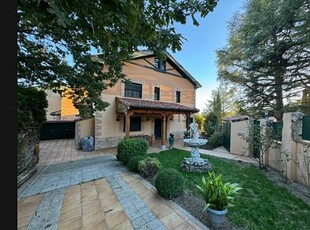 Casa en alquiler en Miraflores de la Sierra