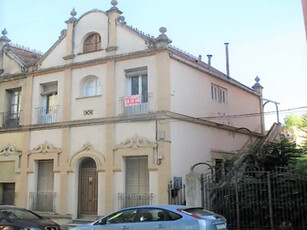 Casa en venta en Avenida del Ejército Español, número 00 en Barbastro por 300,000 €