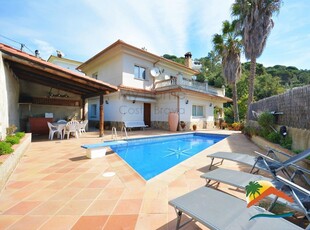 Chalet en venta en Canyelles, Lloret de Mar, Girona