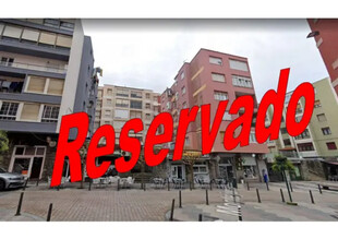 Piso en venta en Calle de Montejurra en Cuatro Caminos por 115,000 €