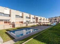 Casa adosada en venta en Camí de les Caus en Urbanitzacions Sant Jordi-Babilònia por 315.000 €
