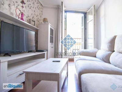 Alquiler de Apartamento 3 dormitorios, 2 baños, 0 garajes, Reformado, en Bilbao, Bizkaia-Vizcaya