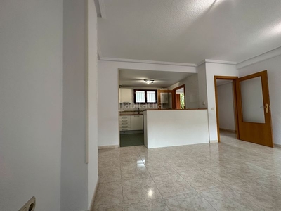 Alquiler piso en calle francisco umbral 2 piso con 2 habitaciones con ascensor, parking, piscina y calefacción en Rivas - Vaciamadrid