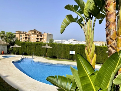 Apartamento en venta en Sierra de Estepona - Avda. de Andalucía, Estepona, Málaga