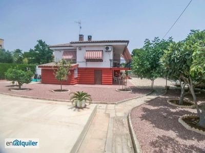 Casa / Chalet en alquiler en San Vicente del Raspeig de 300 m2