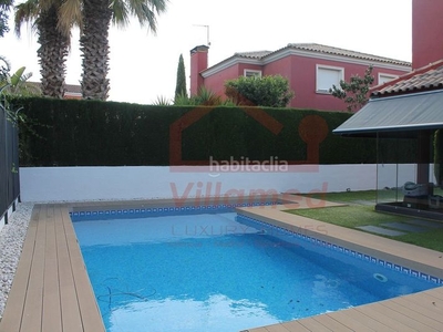 Casa con 4 habitaciones con piscina, calefacción y aire acondicionado en Eliana (l´)