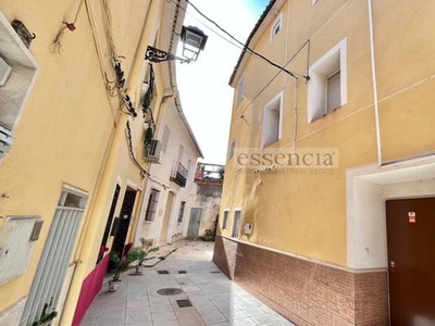 CASA UNIFAMILIAR EN VENTA