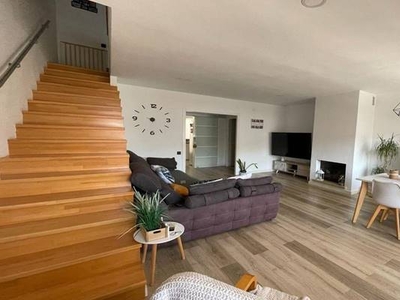 CASA UNIFAMILIAR EN VENTA