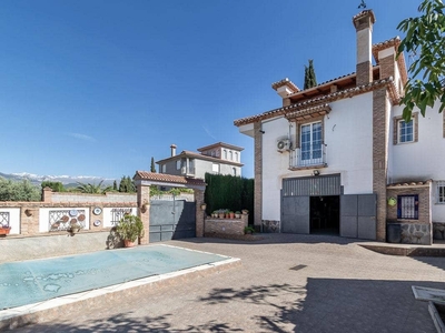 Chalet en venta en Ogíjares, Granada