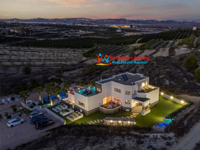 Chalet en venta en Orihuela