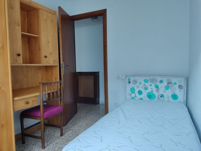 Habitaciones en C/ Alfareros, Salamanca Capital por 190€ al mes
