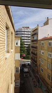 Piso en venta en calle Del Magistral Romero de 4 habitaciones con garaje y balcón
