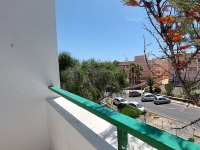 Venta de dúplex en calle Minerva de 2 habitaciones con terraza y piscina