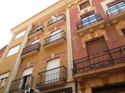 Venta de piso en calle La Rúa de 3 habitaciones con terraza y garaje