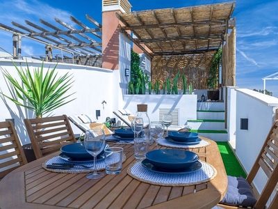 Alquiler de ático en Puerto Rey de 1 habitación con terraza y piscina