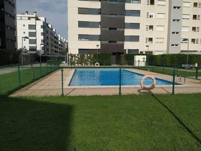 Alquiler de piso en Antigua Estación FFCC - San Agustín de 2 habitaciones con piscina y jardín