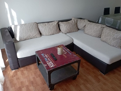 Alquiler de piso en calle Caridad Navarro Rincon de 1 habitación con muebles y aire acondicionado