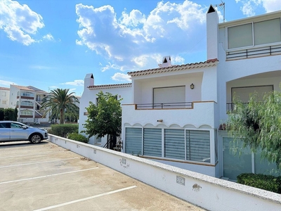Alquiler de piso en calle Josep Carner de 1 habitación con terraza y piscina