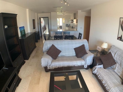 Alquiler de piso en calle United Golf Resort de 2 habitaciones con terraza y piscina