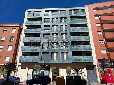 Alquiler Piso Talavera de la Reina. Piso de dos habitaciones en Avenida Pío XII. Buen estado primera planta