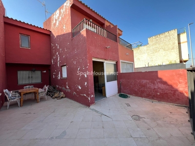 Casa adosada en venta en Dolores