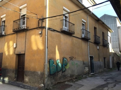 Casa con terreno en Ponferrada