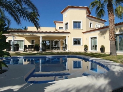 Casa de lujo cerca de campos de golf en Benissa, Alicante