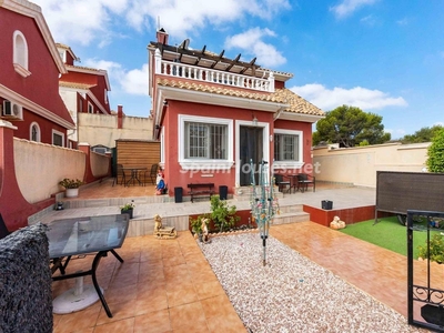 Casa independiente en venta en Villamartín-Las Filipinas, Orihuela