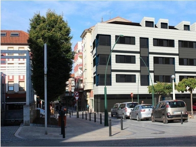Venta Piso Torrelavega. Piso de dos habitaciones en Conde Torreanaz 11. Primera planta con terraza