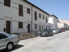 Venta Casa adosada en Calle Burgos Torrelaguna. Buen estado 154 m²