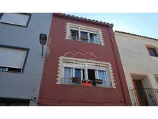 Venta Casa adosada en Calle Zaragoza Alcalà de Xivert-Alcossebre. Buen estado con terraza 156 m²
