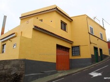 Venta Casa adosada La Orotava. A reformar plaza de aparcamiento 315 m²