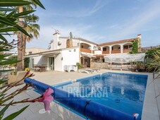 Venta Chalet Castelló d'Empúries. Calefacción individual 403 m²