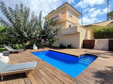 Venta Chalet en Carrer Carrasqueta Busot. Buen estado con terraza 190 m²