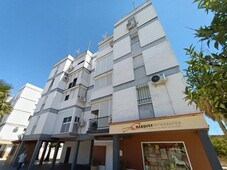 Venta Piso Alcalá del Río. Piso de tres habitaciones en de la Paz. Segunda planta