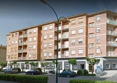 Venta Piso Ejea de los Caballeros. Piso de tres habitaciones en Avenida Cosculluela. Cuarta planta con terraza