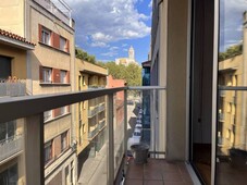Venta Piso Girona. Piso de tres habitaciones en Calle Figuerola. Buen estado tercera planta con balcón
