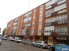 Venta Piso Valladolid. Piso de tres habitaciones en Calle HIPICA. Buen estado