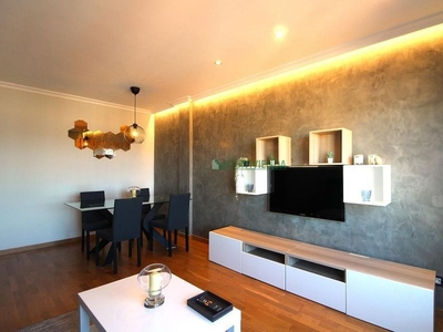 Alquiler de piso en Bouzas - Coia de 2 habitaciones con garaje y muebles