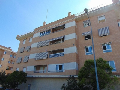 Alquiler de piso en Buenavista-Valparaíso-La Legua de 3 habitaciones con terraza y piscina