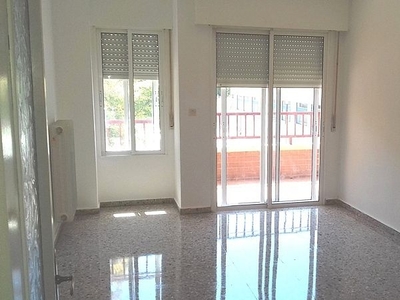 Alquiler de piso en calle Rosalía de Castro de 2 habitaciones con terraza y piscina