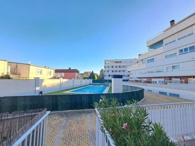 Dúplex en alquiler en Fuentecillas - Universidades de 3 habitaciones con terraza y piscina